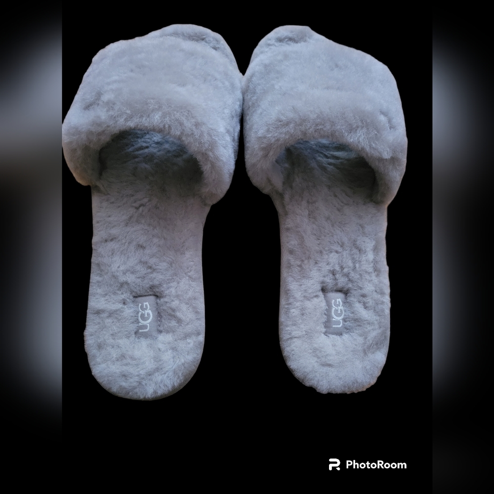 Ugg slides